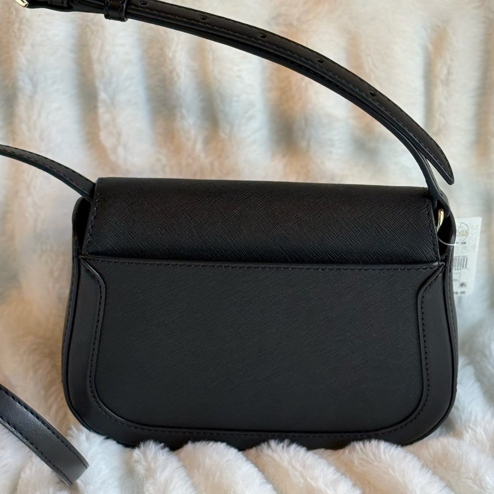 Michael Kors Black Crossbody Bag Sleek and Stylish - Picture 2 of 8